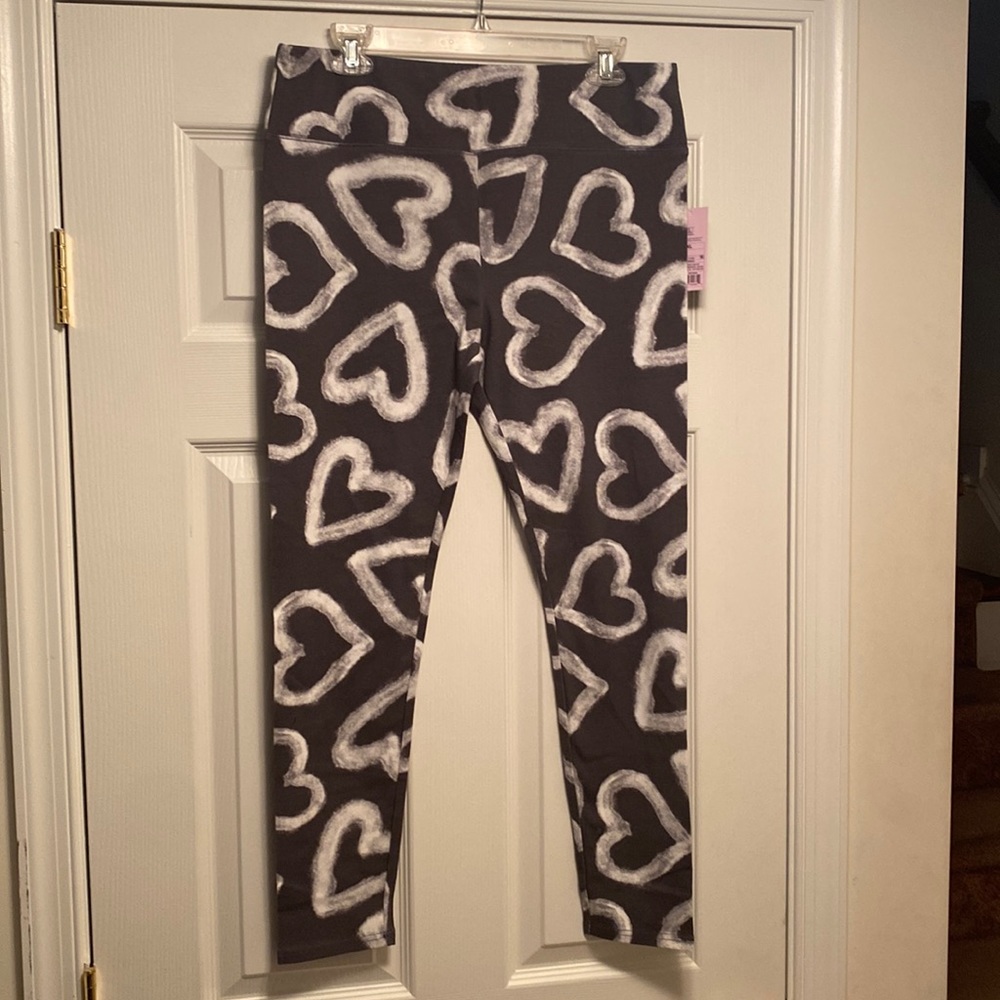 Brand New Wild Fable Gray/White High-Rise Leggings…size XL